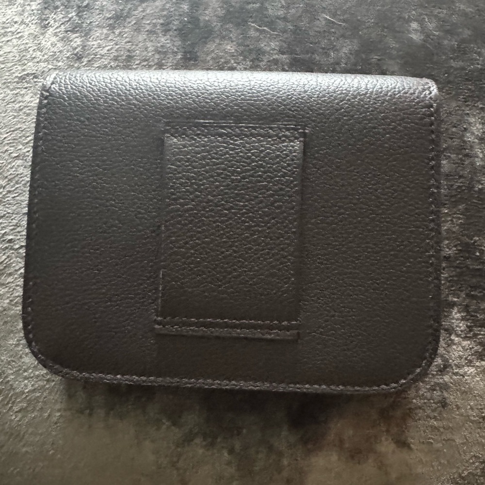 Constance Slim bicolor wallet
NEW HERMES color prunoir/rose azalée
NWT’s/box - Picture 6 of 10